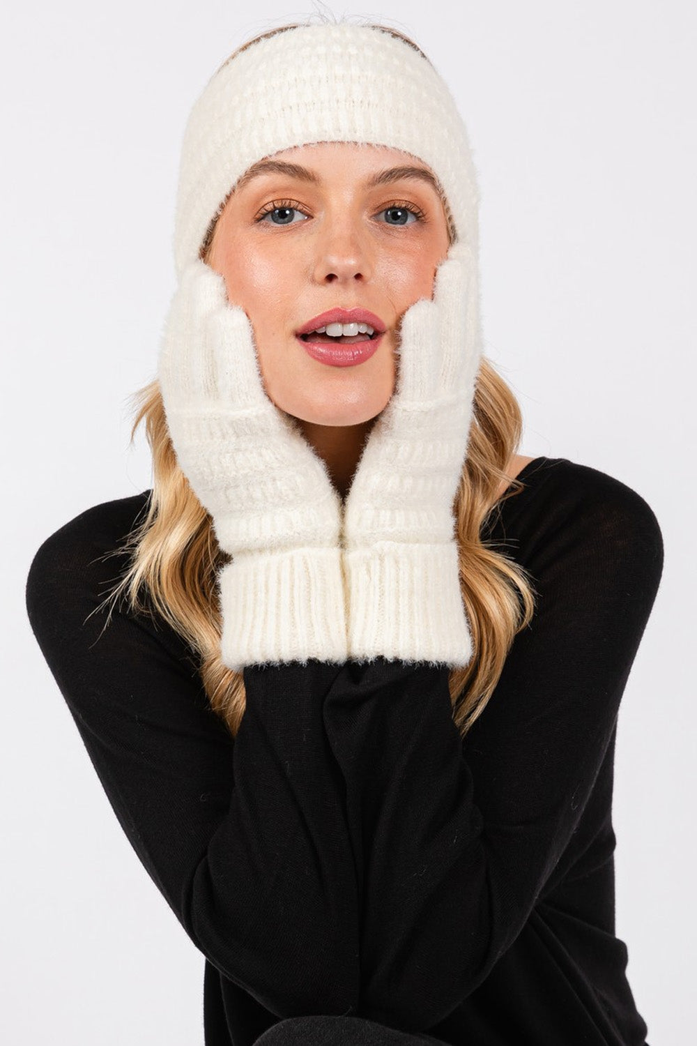Ivory Fuzzy Cable Knit Smart Touch Gloves - Set of Six Pieces