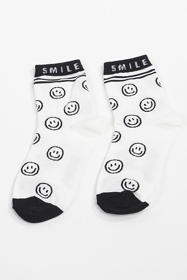 Pack of 6 Premium 7-White Multi SMILE Socks