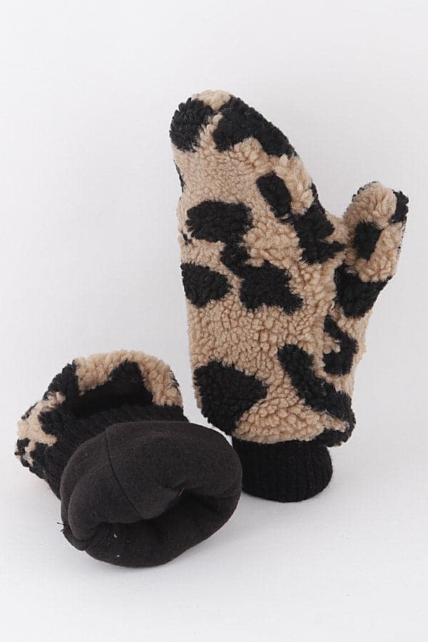 Set of Six 400021 White Animal Print Winter Mittens